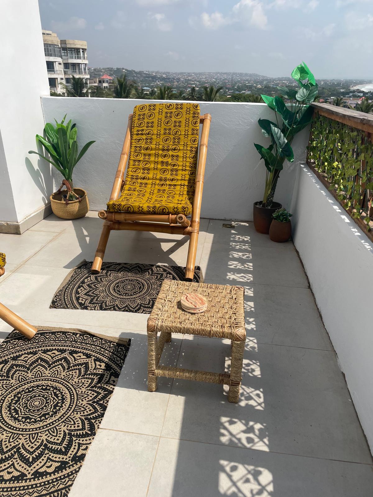 balcony one chair2